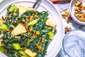 kale salad with apples